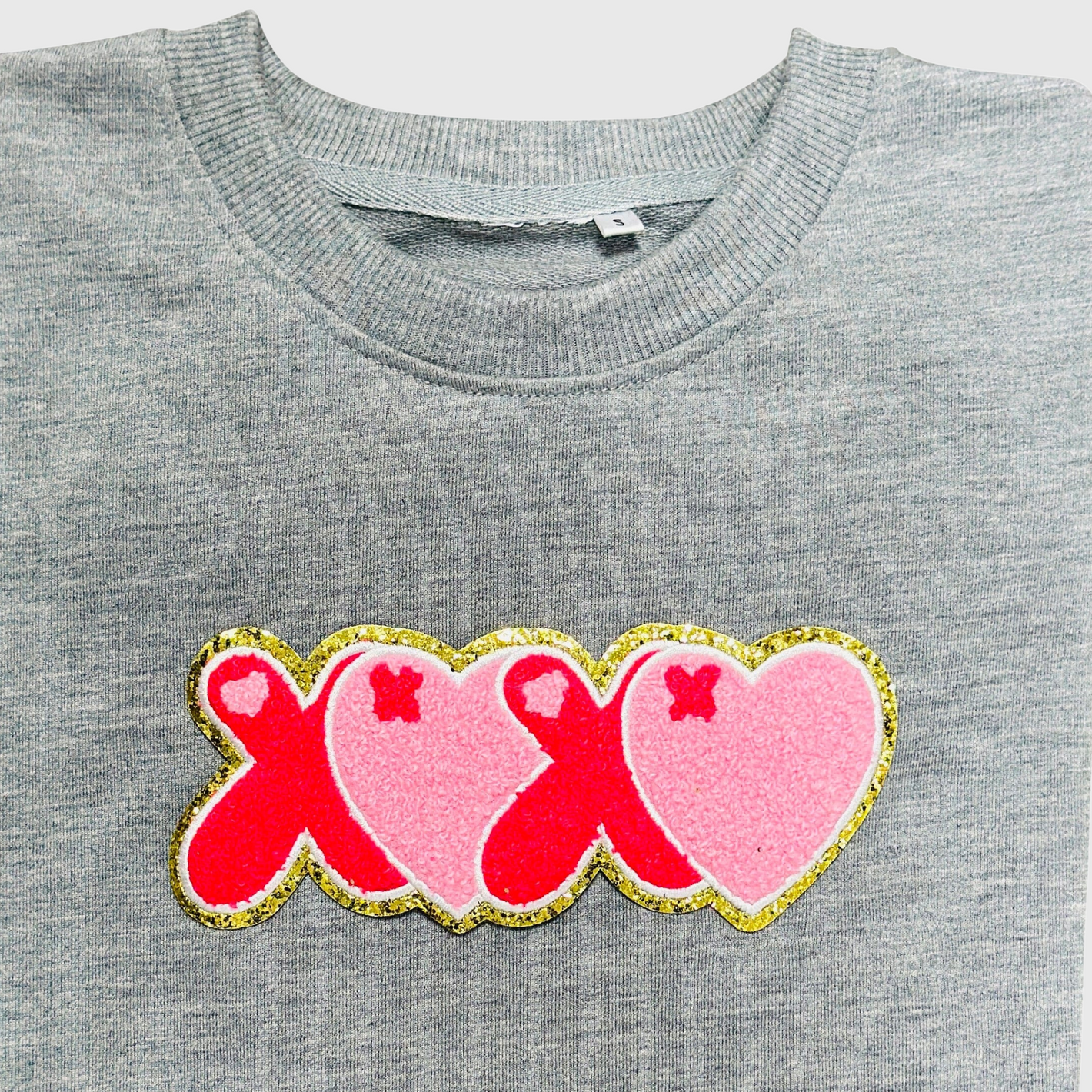 CP1029 - 'XOXO' Red Pink Heart Chenille Patch (Small)