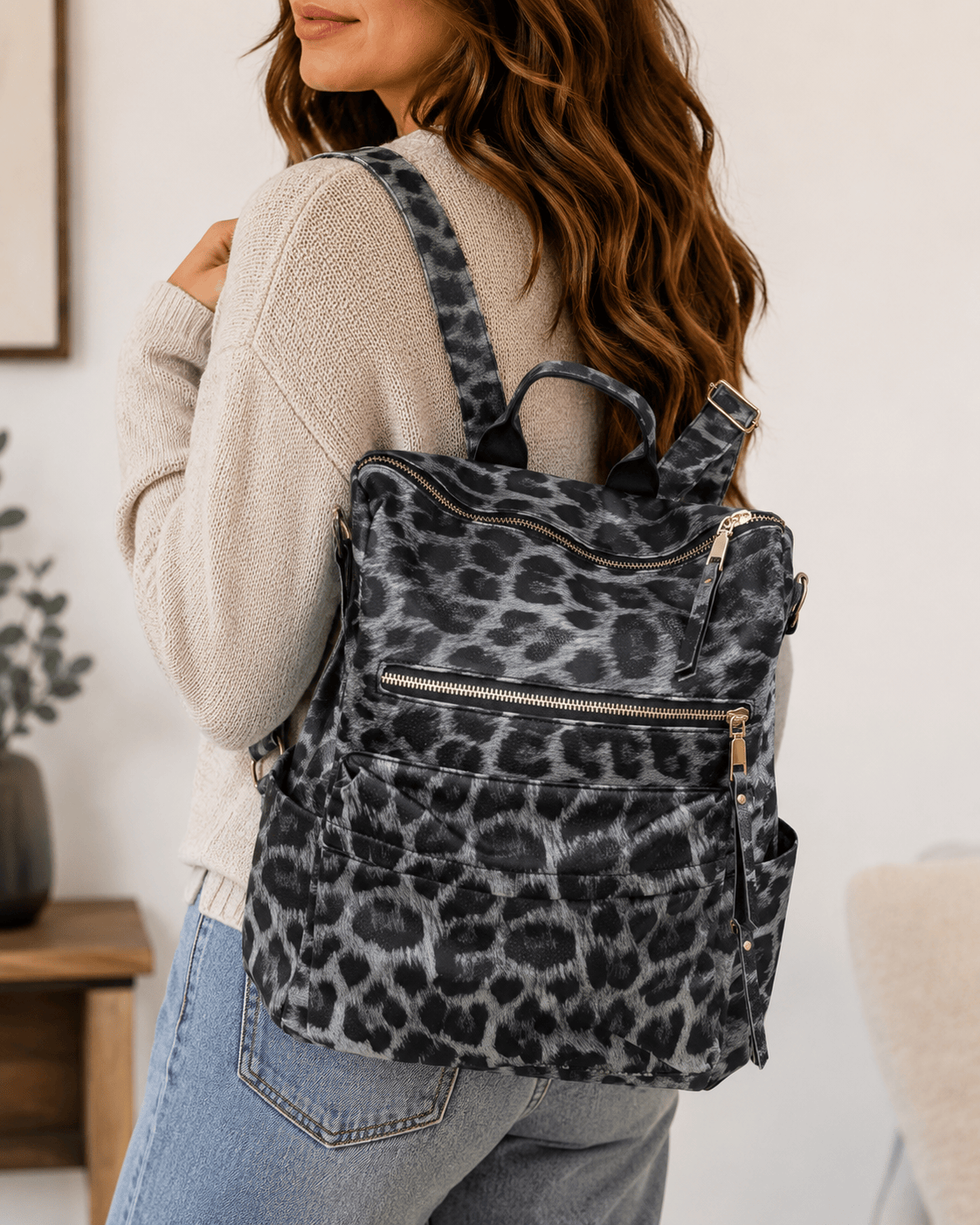 ILTEX Apparel Accessory Cheetah Black Leather Backpack